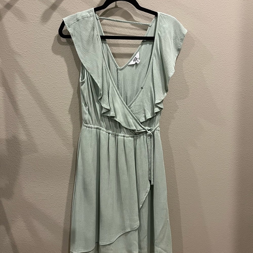 Light green dress